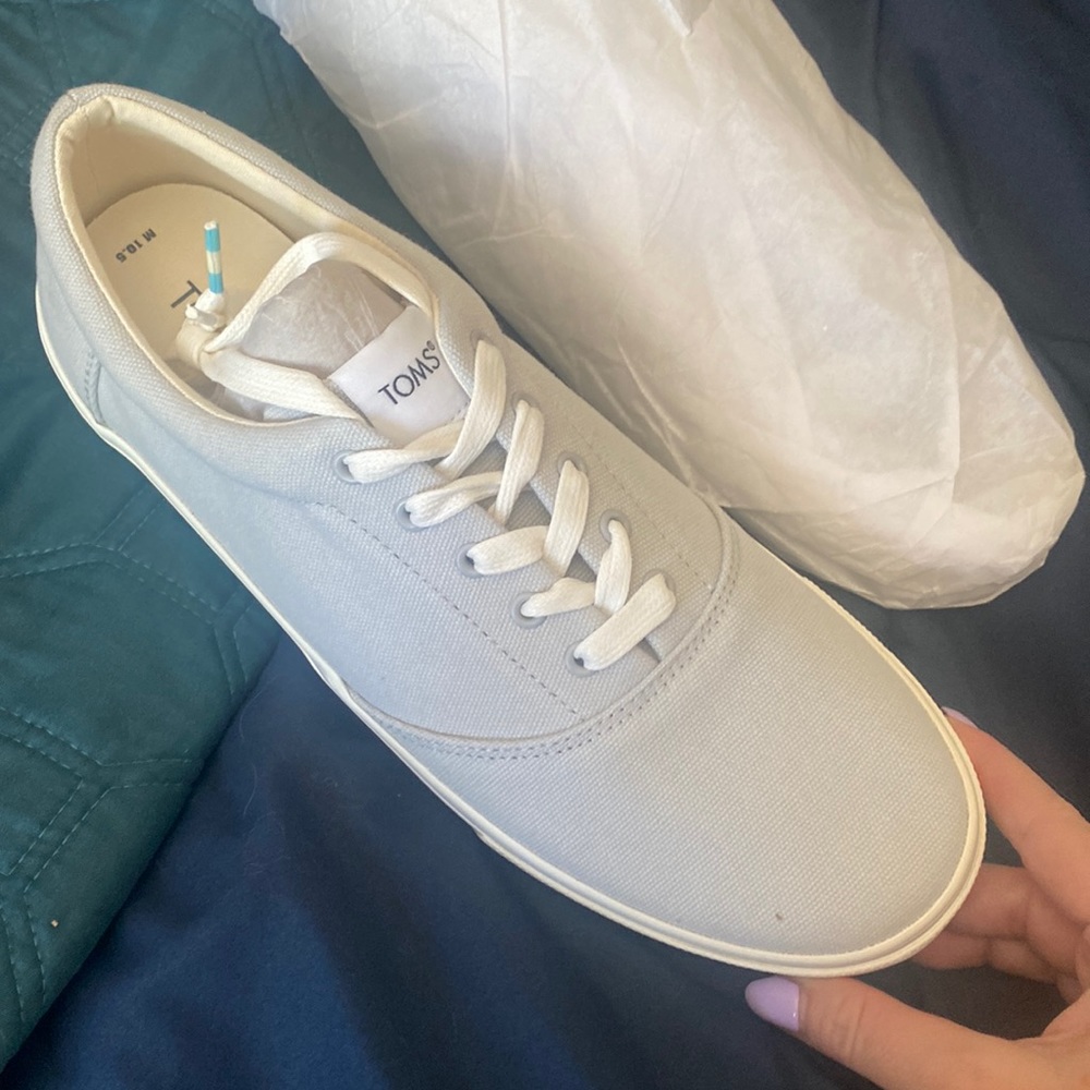 Mens Toms